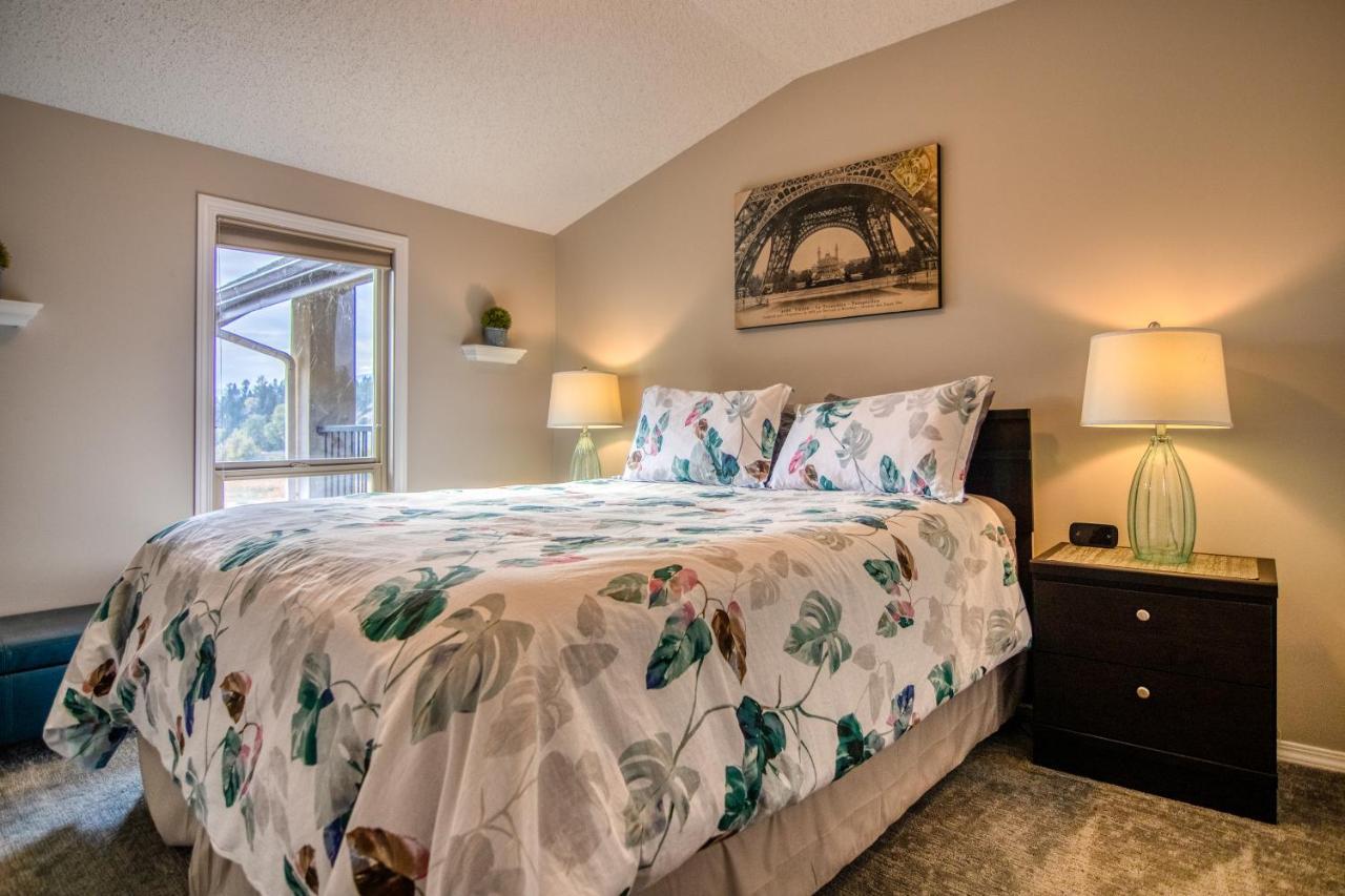 Mountain Getaway Condo - 5 Min Walk To The Beach! 인버미어 외부 사진